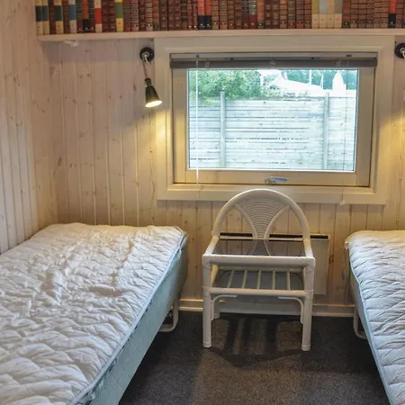 Beach Front Home In Nyborg With Wifi 度假居 尼堡