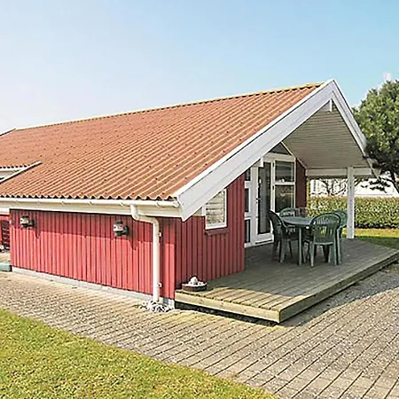 Beach Front Home In Nyborg With Wifi 度假居